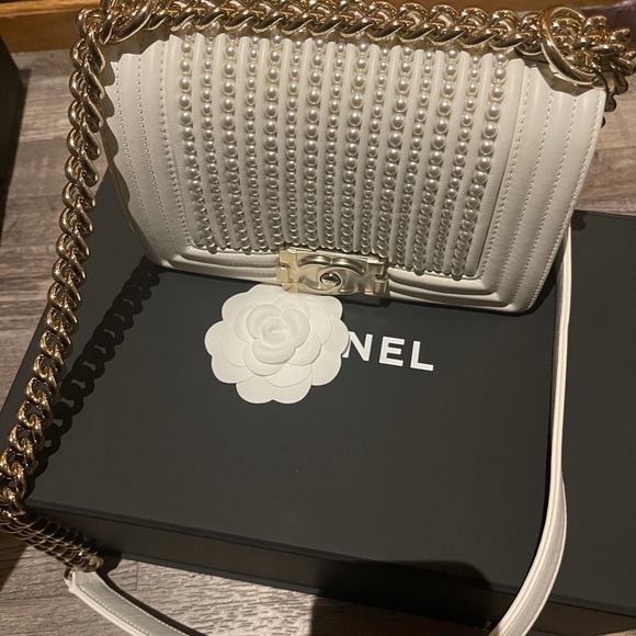 Chanel Pearl boy bag - Picture 3 of 6